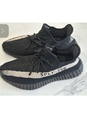 YEEZY BOOST 350 V2 "Oreo"